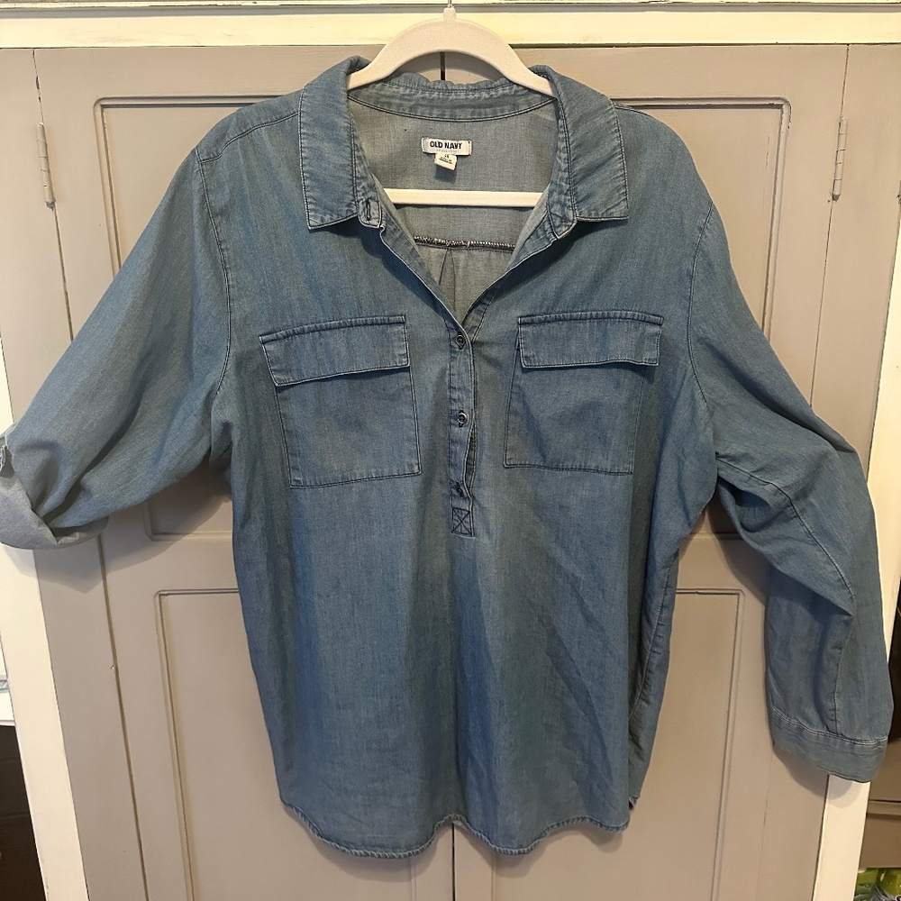 Chambray Old Navy Half-Buttoned Placket Shirt